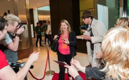 Comical Paparazzi