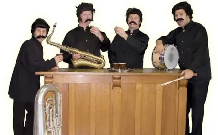 Crazy Italian Waiters