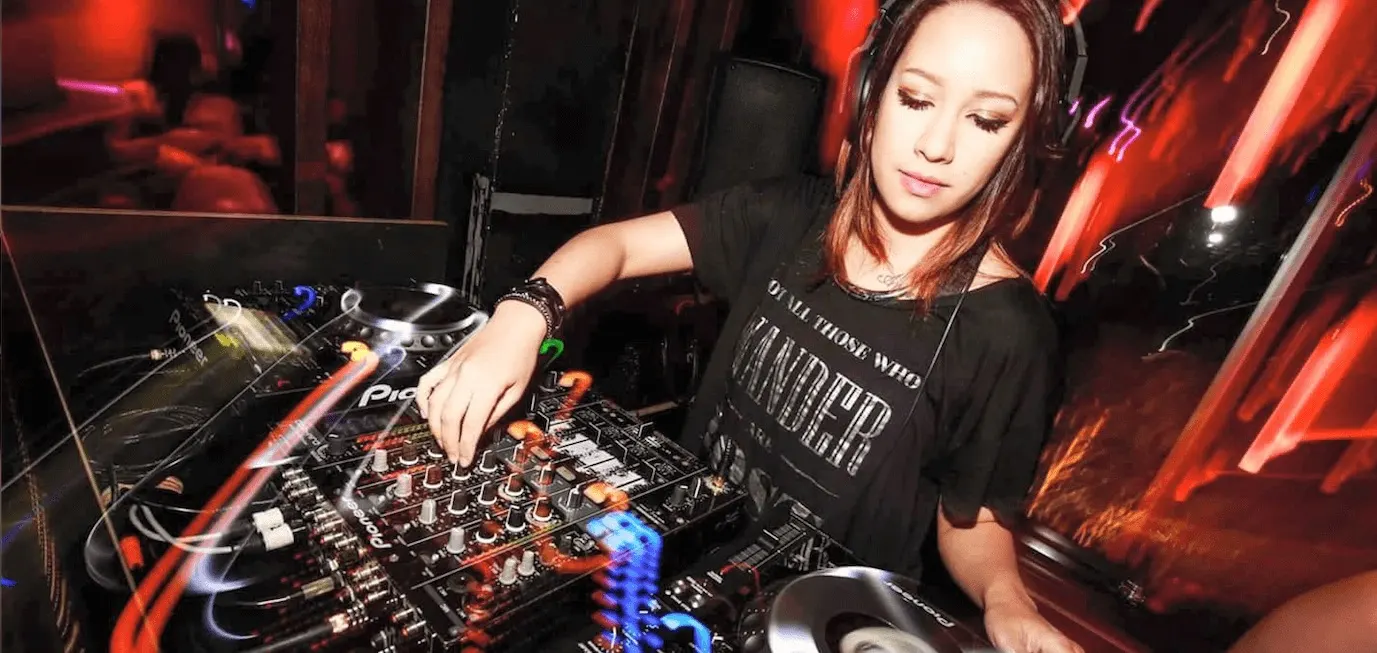 DJ Clara