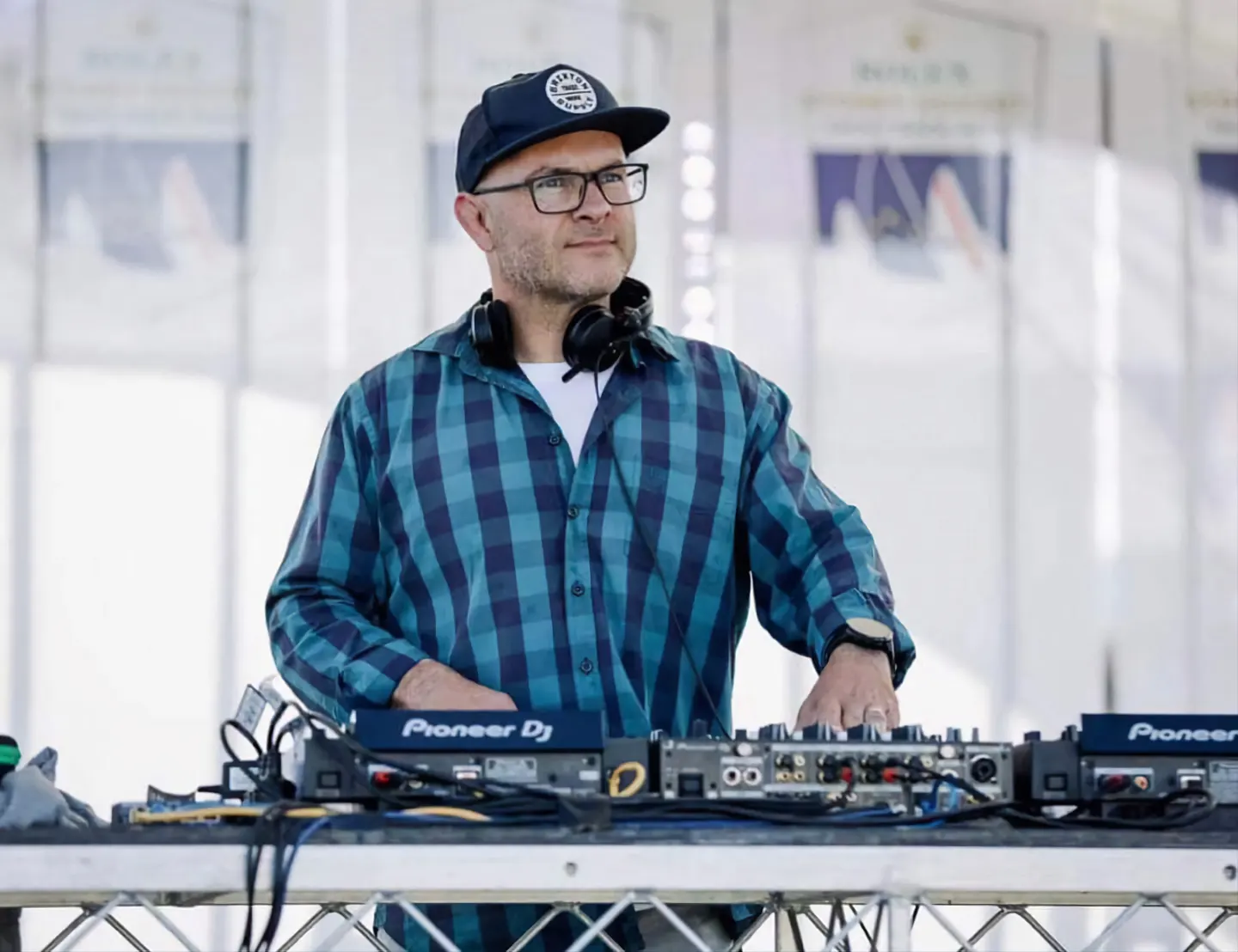 Dj johnny