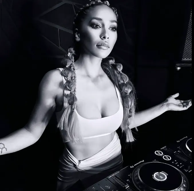 DJ LucyxArkana
