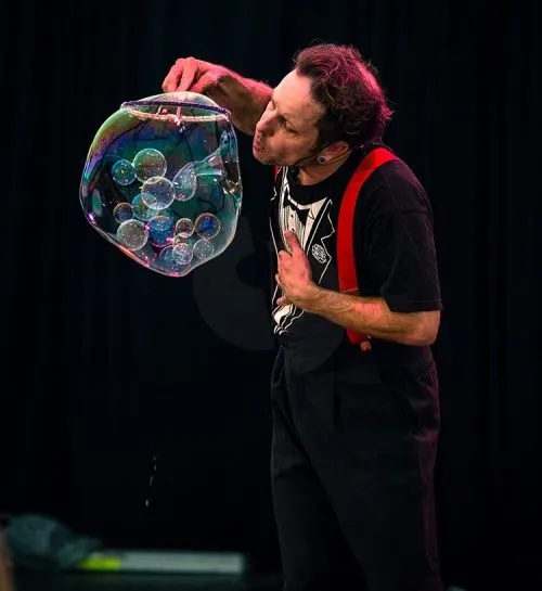 Dr Hubble Bubble Show