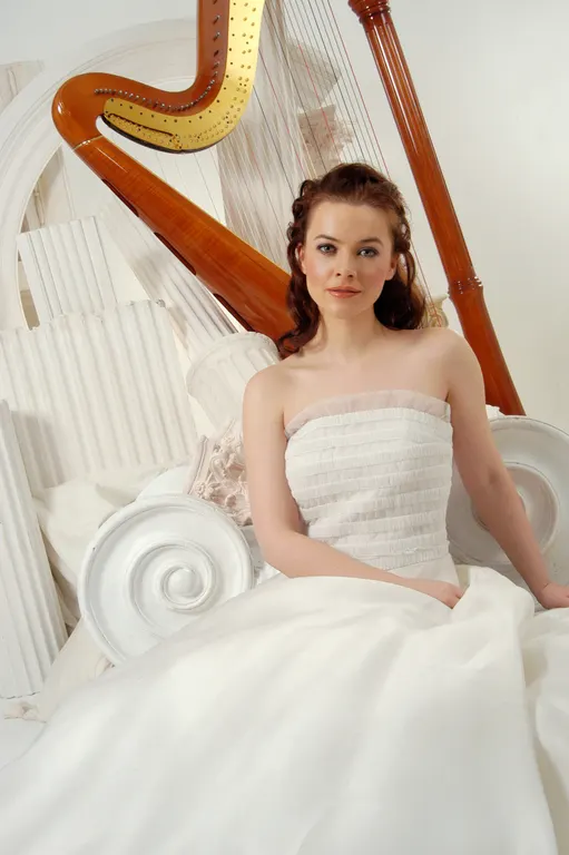 Emma Horwood Harpist