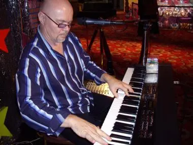 Geoff Davies