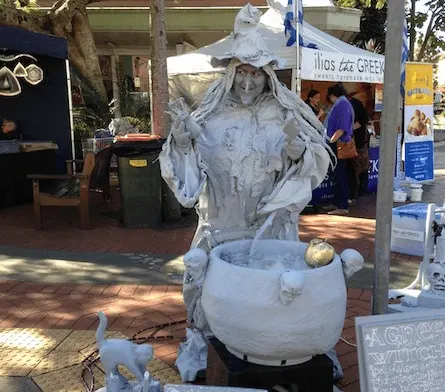 Living Statue Agnes The Witch