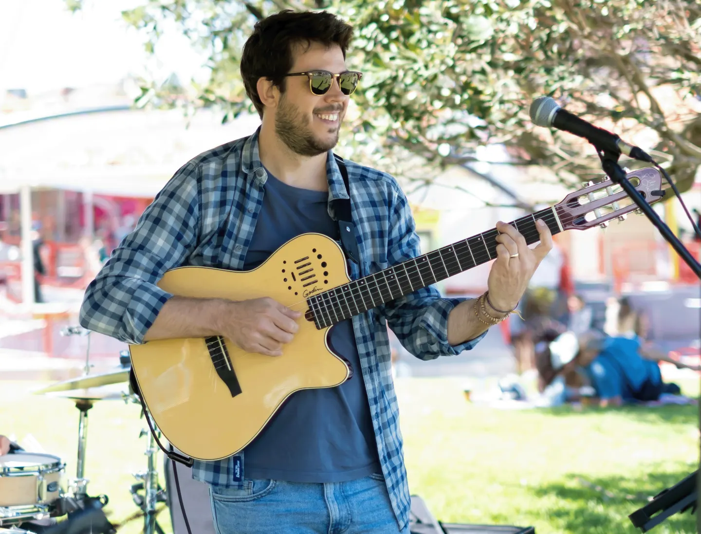Ricardo Steyer plays Brazilian Samba, Bossa Nova & MPB