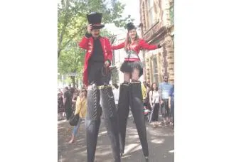 Ringleader on Stilts