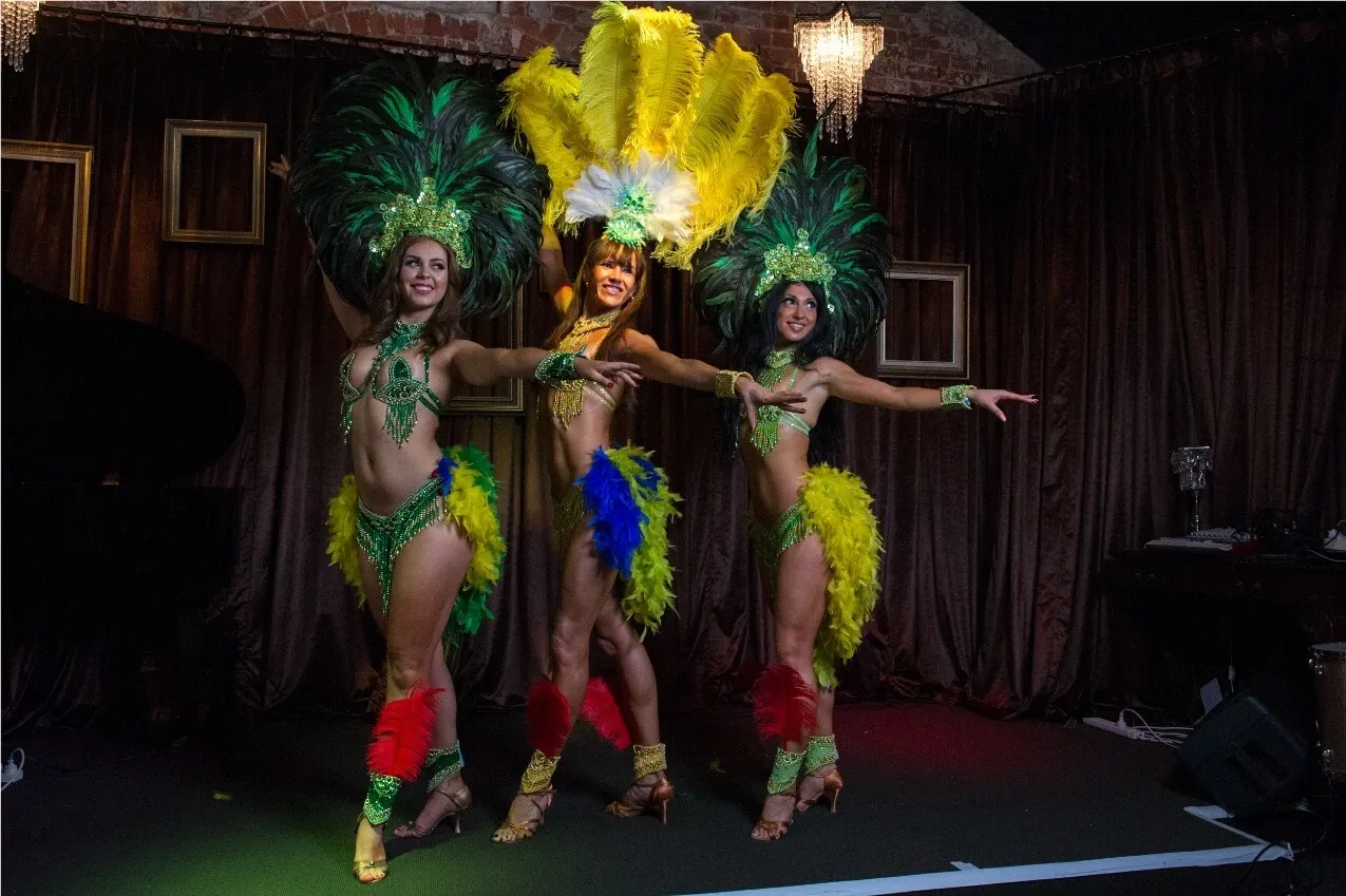SAMBA BRAZILIAN DANCERS